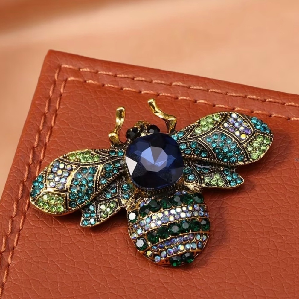 Crystal Bee Brooch Pin - Multicolor